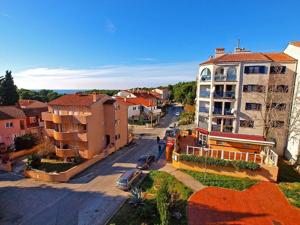 Apartment Gortanova 942 Pula 0*,