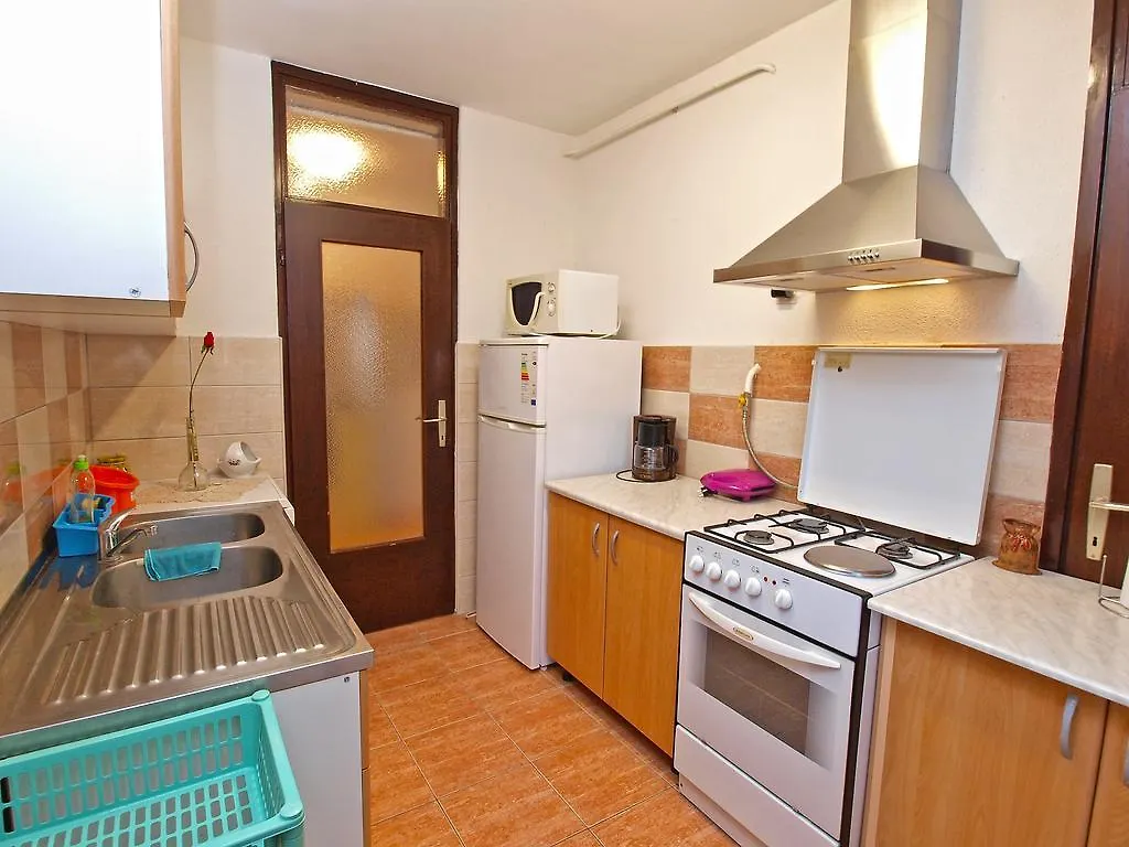 Apartment Gortanova 942 Pula
