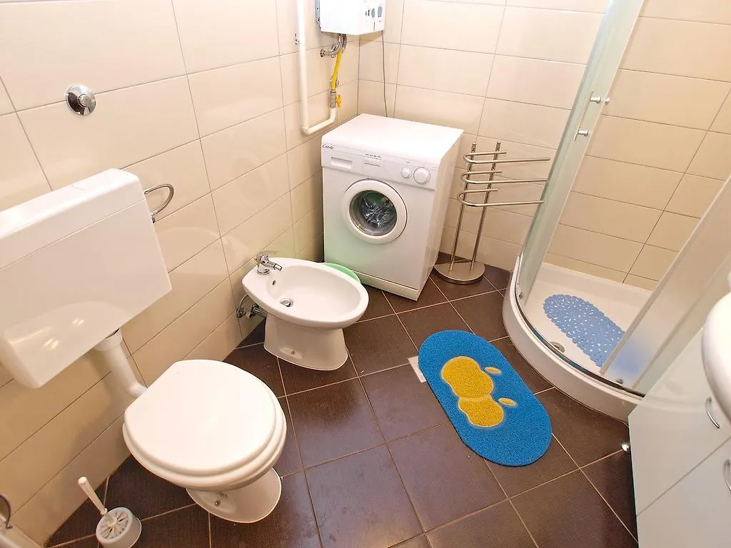 Apartment Gortanova 942 Pula